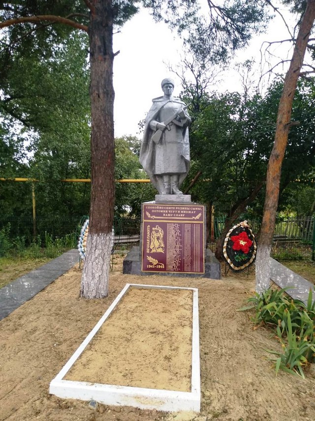 obelisk 20220822 2